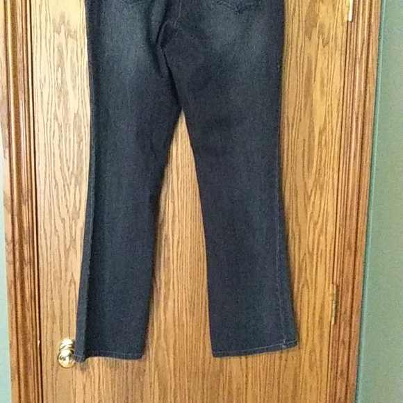 Women's Kardashian Khloe in Curvy Slim Boot Jeans - Picture 5 of 7